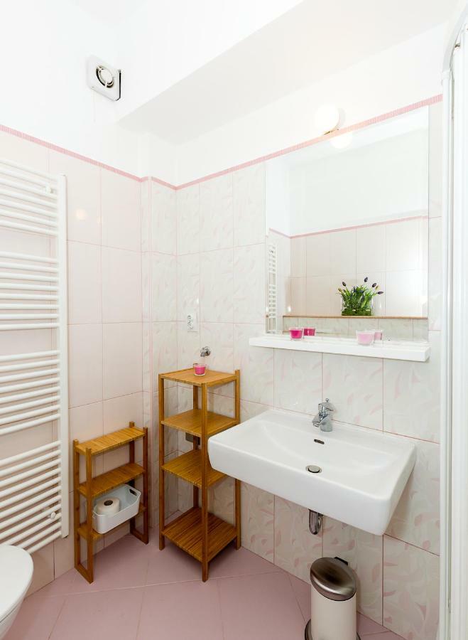 Apartment Mm