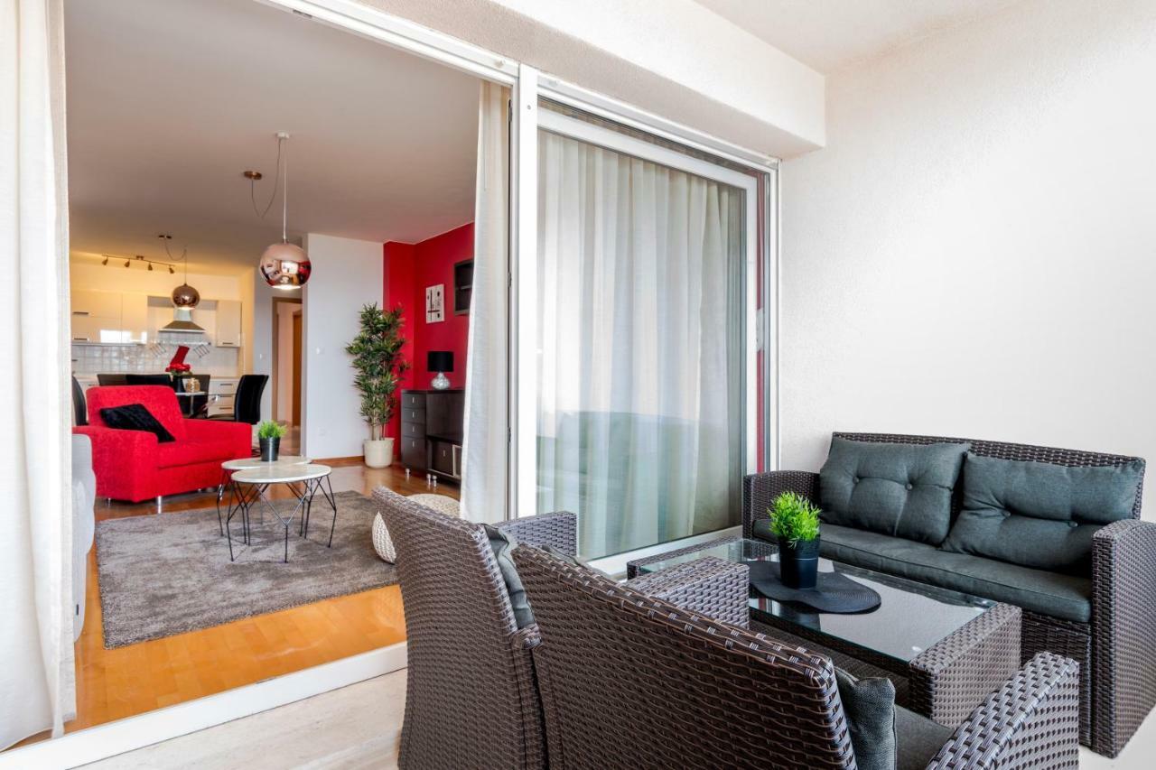 Apartment With View, Magis Red Split