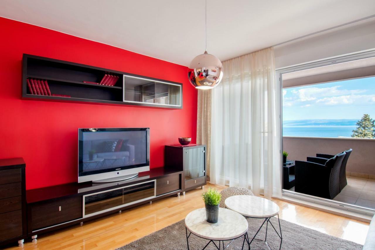 Apartment With View, Magis Red *