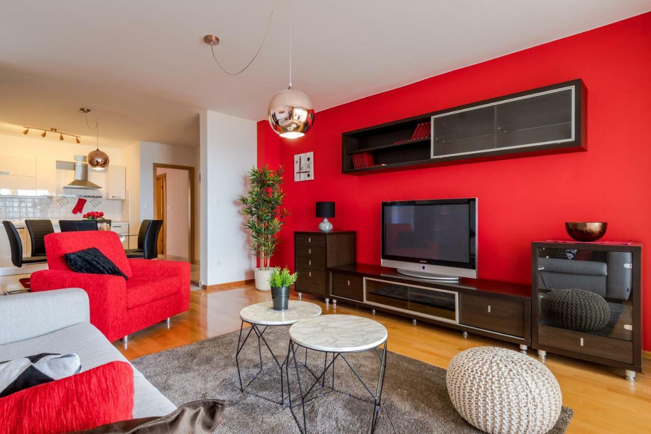 Apartment With View, Magis Red Split