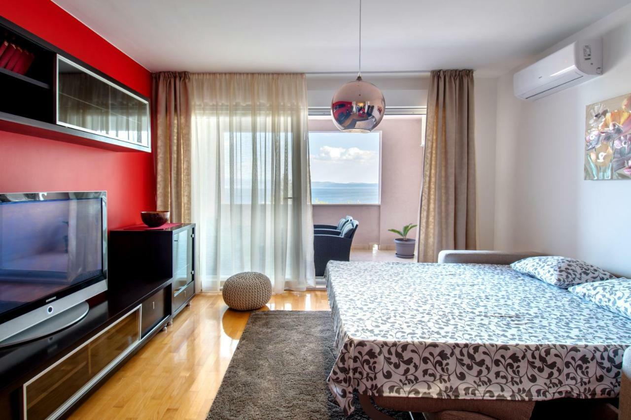 With View, Magis Red Apartment *
