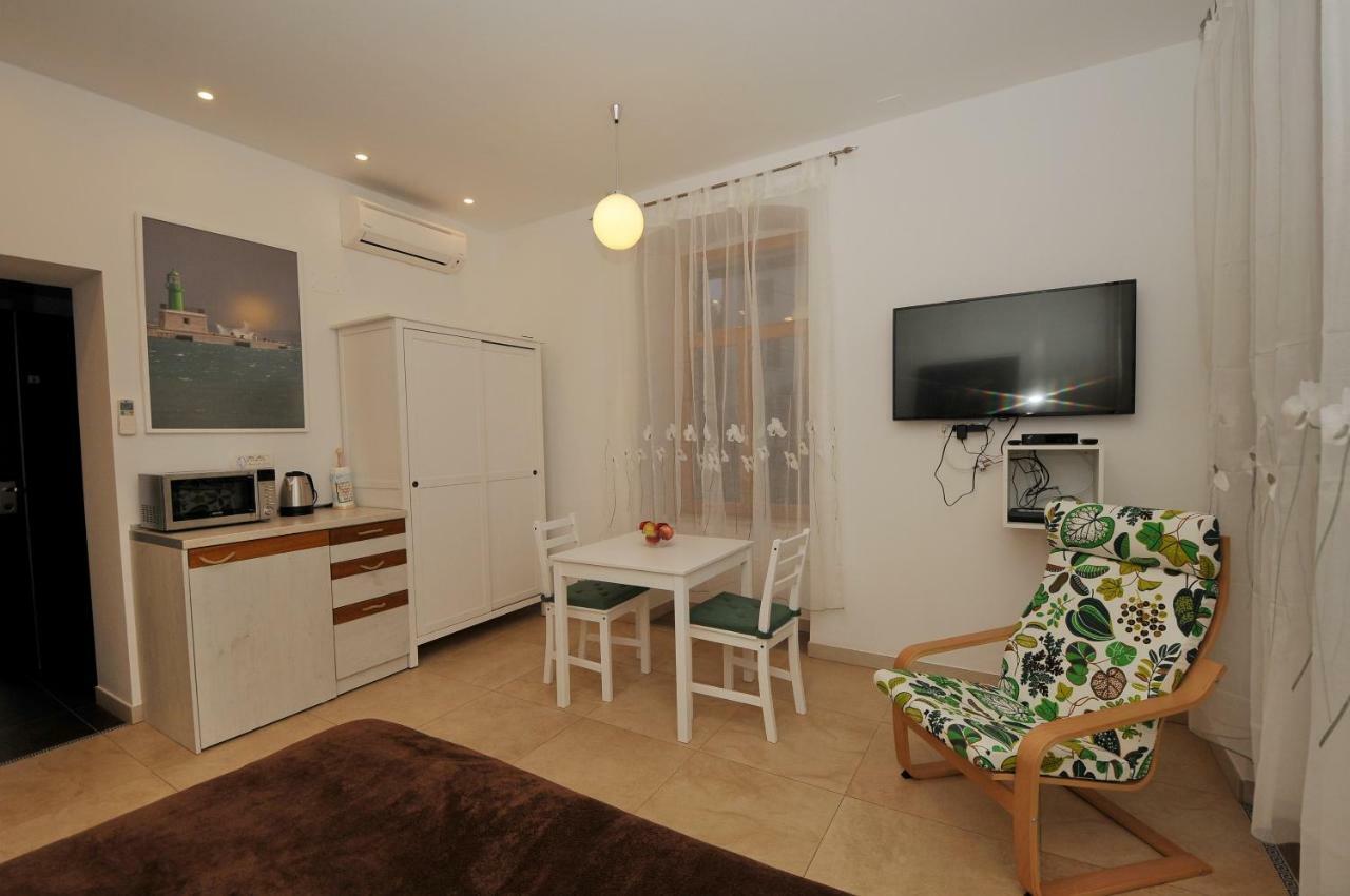 Dzapo Apartment