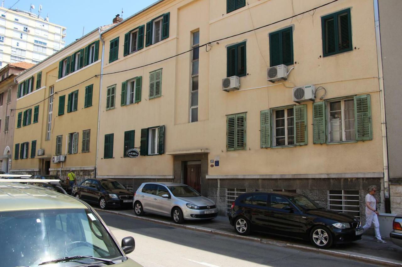 Apartment Simone *