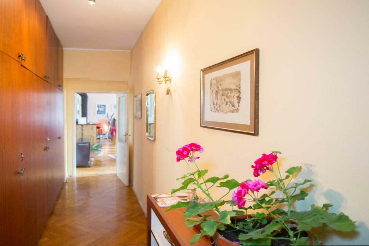 King Tom Street Apartman *