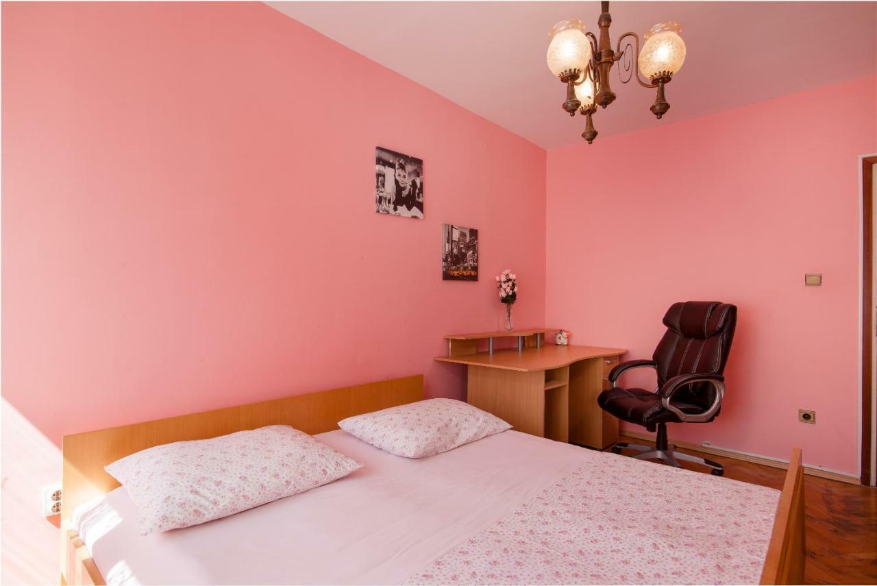 Budget Apartment Split