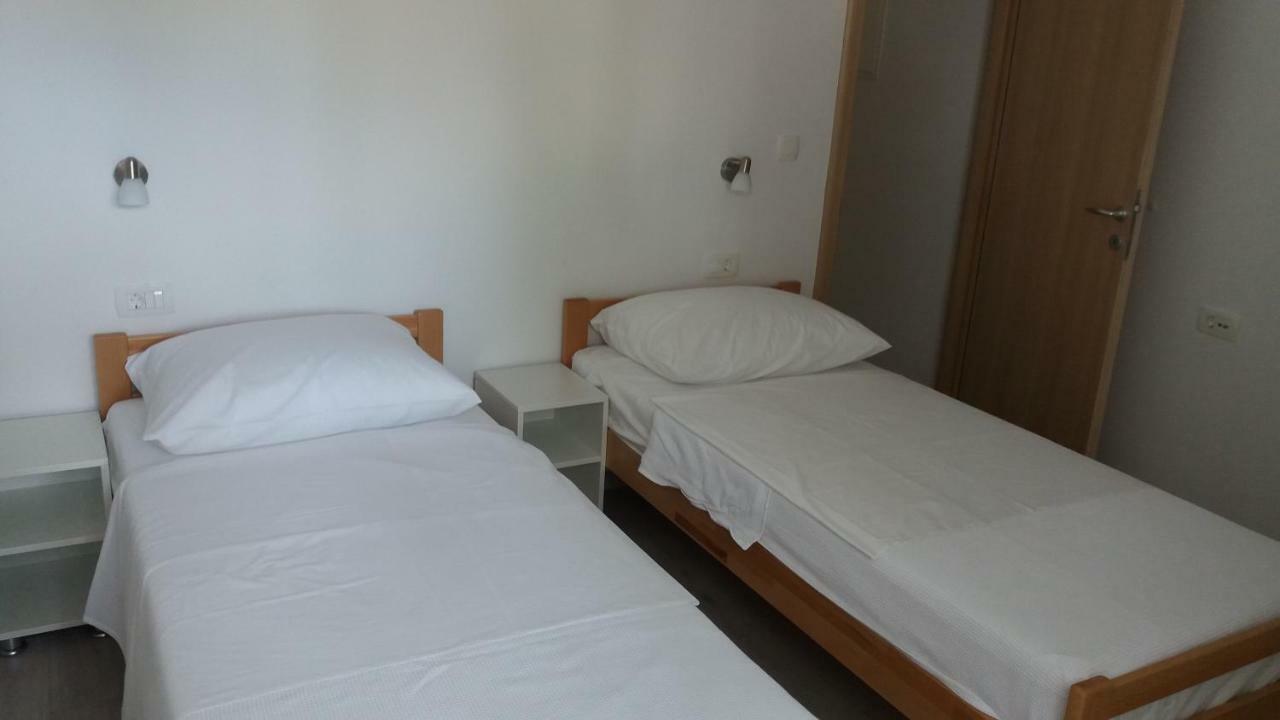 Apartman Lovor