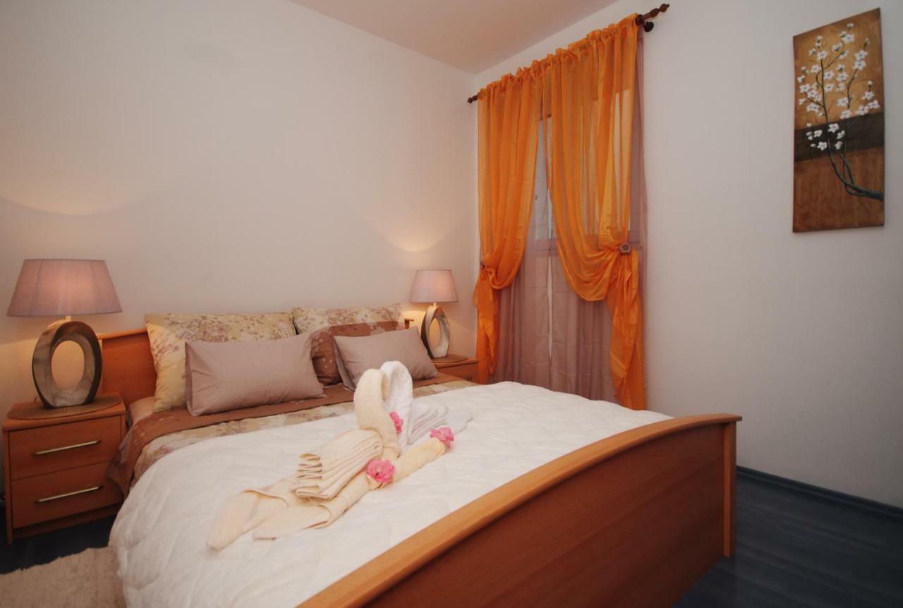 Raquil Apartment Split