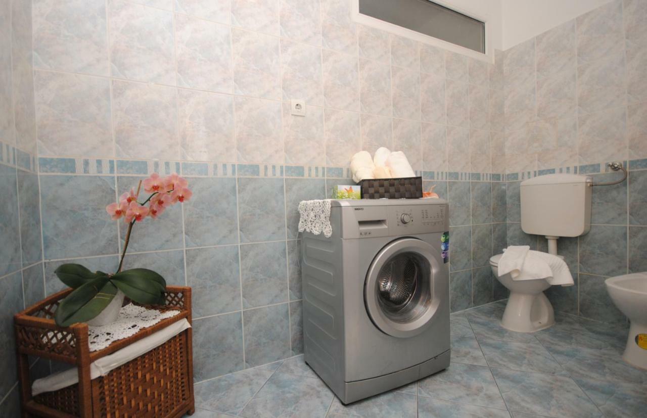Raquil Apartment