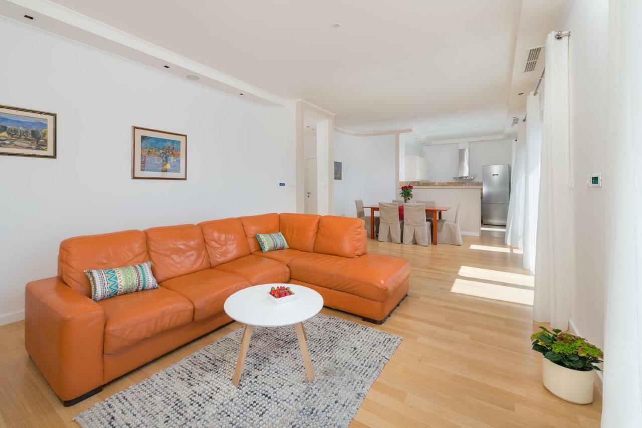 Apartment Comfort Luxe Adriatic View & Jacuzzi Znjan Beach *