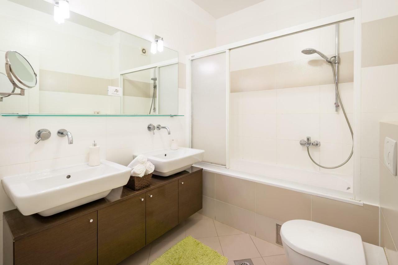 Apartment Comfort Luxe Adriatic View & Jacuzzi Znjan Beach *