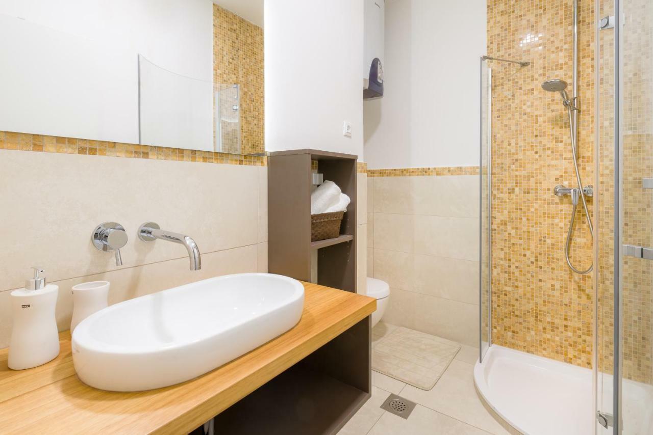Comfort Luxe Adriatic View & Jacuzzi Znjan Beach *