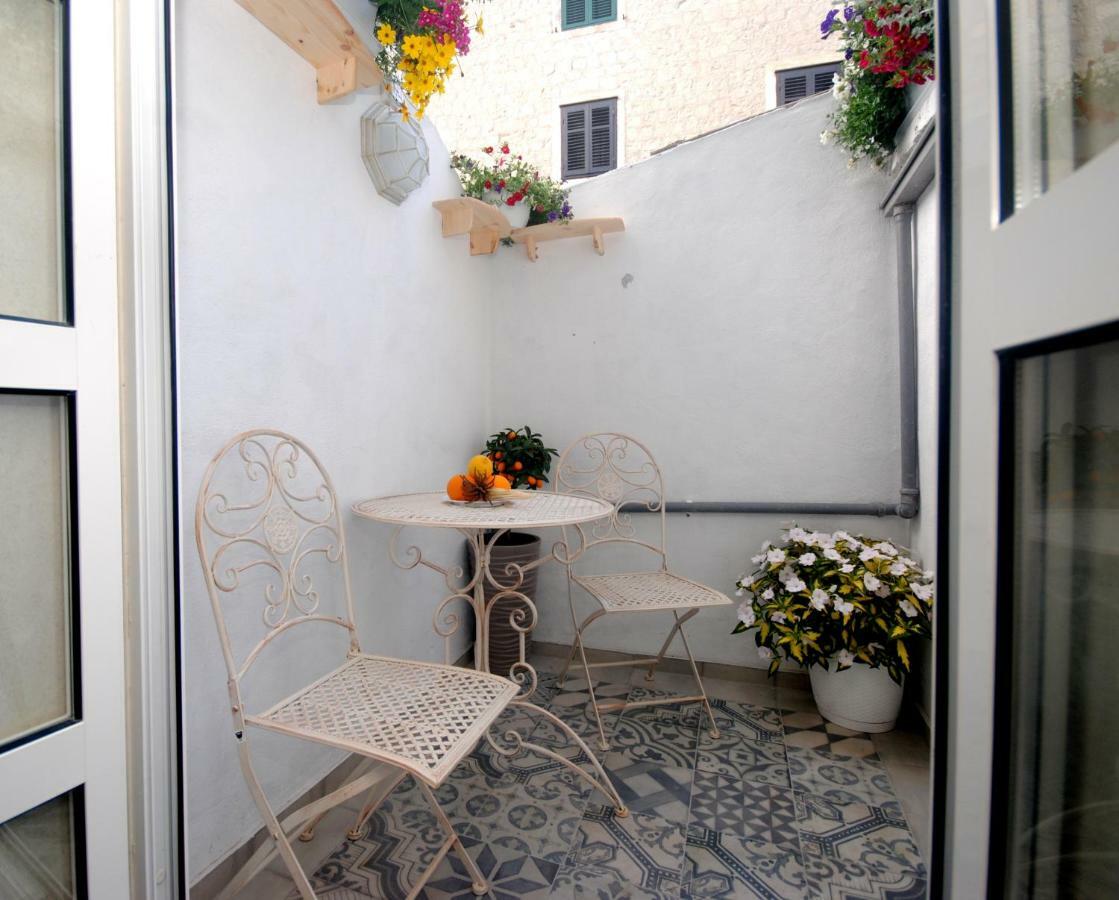 Kogo Apartment *