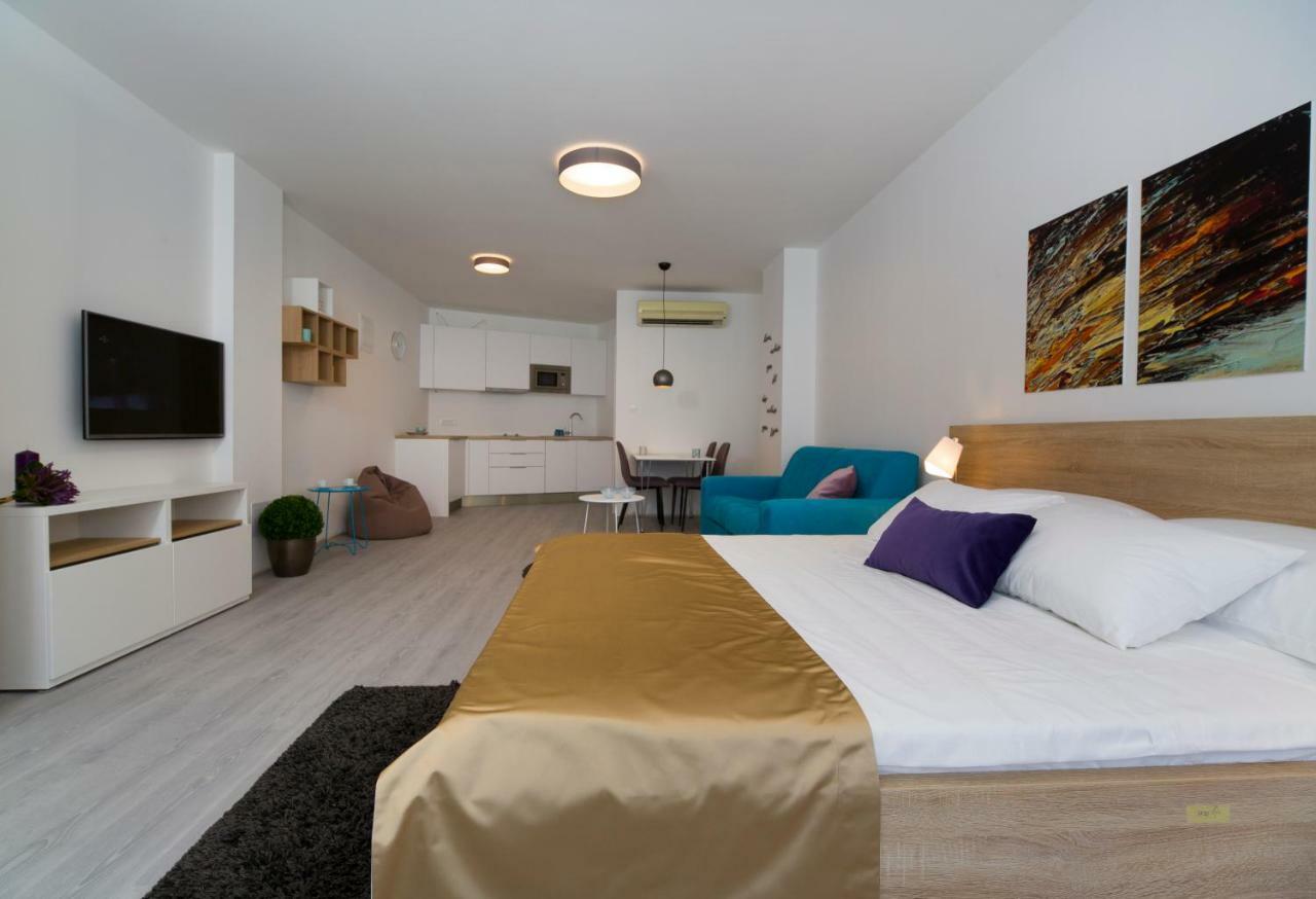 Beatum * Split
