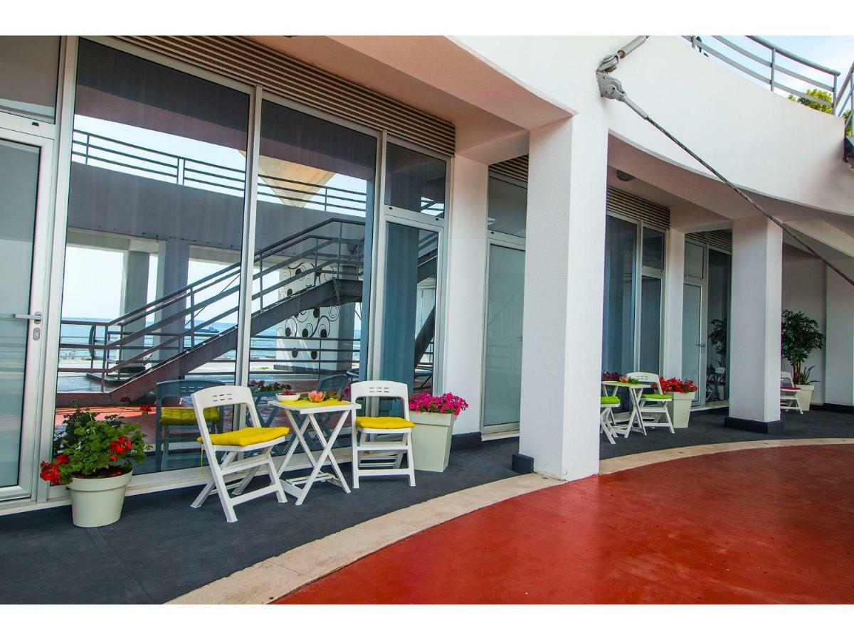 Apartman Idro Directly At The