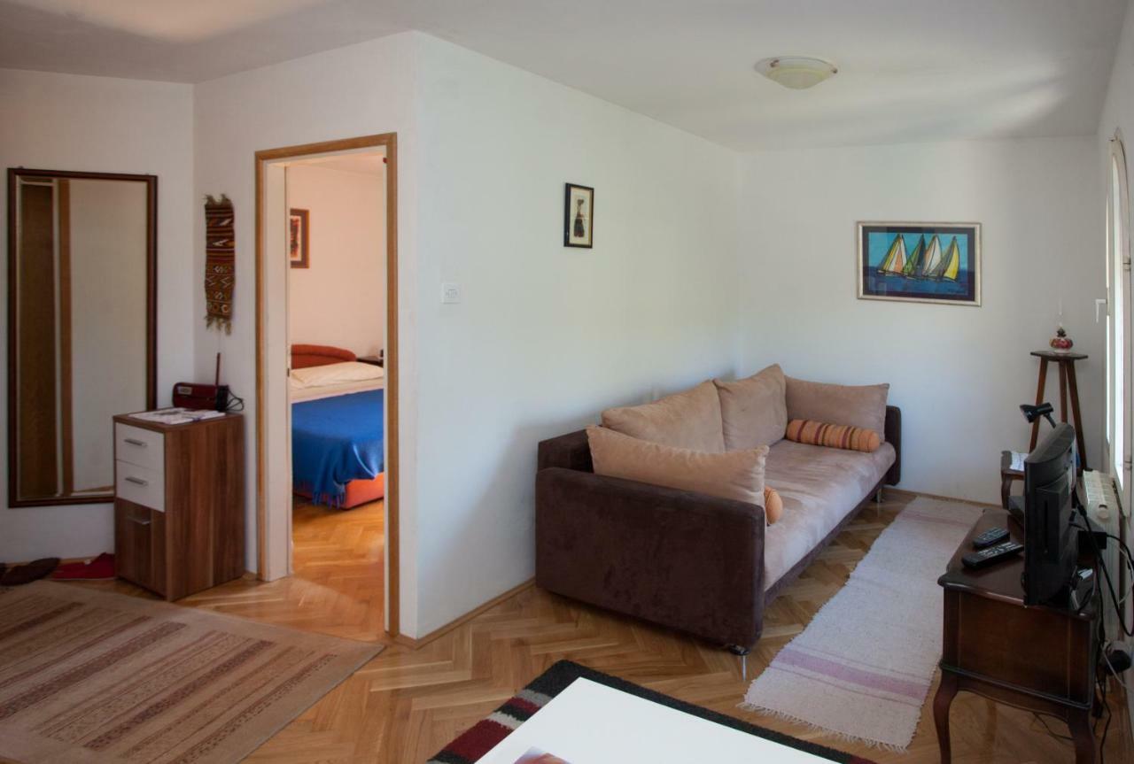 Nevica Apartment