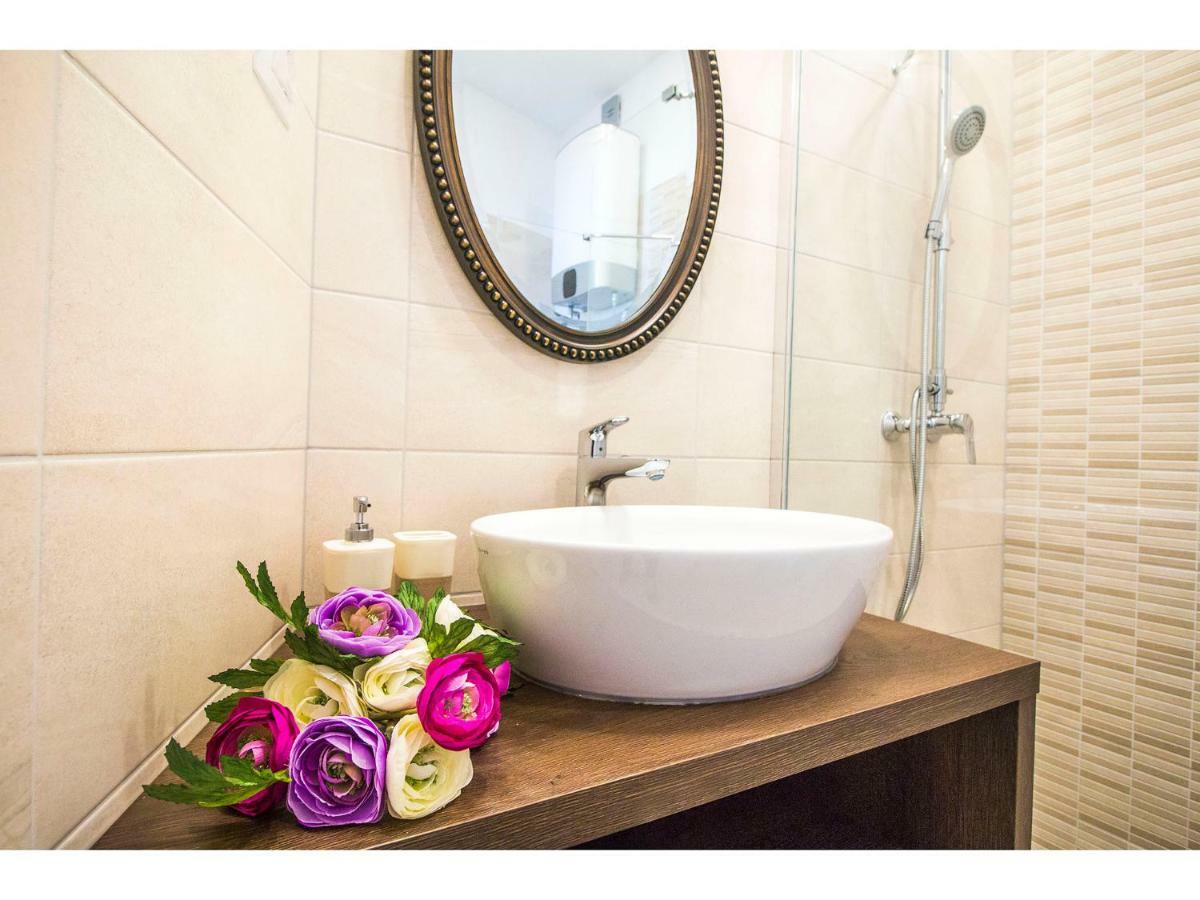 Apartman Idro Directly At The *