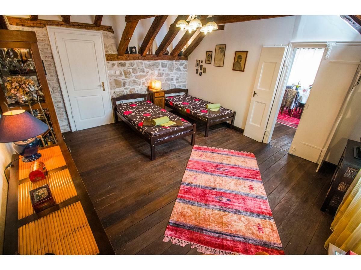Apartment Tiramola
