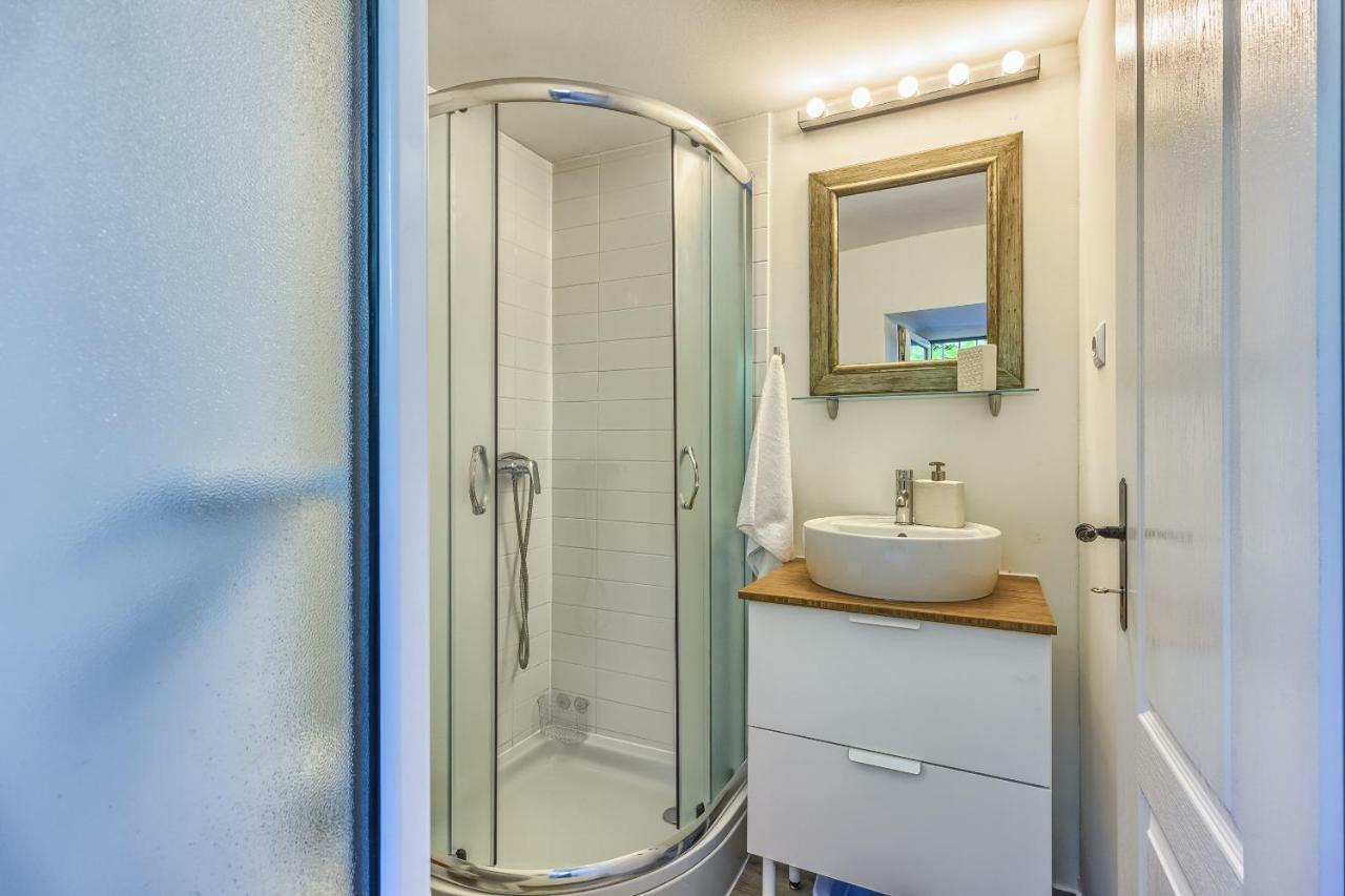 Lovely New Studio In The City Center 4**** *