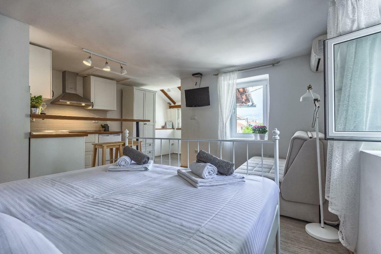 Apartment Lovely New Studio In The City Center 4****