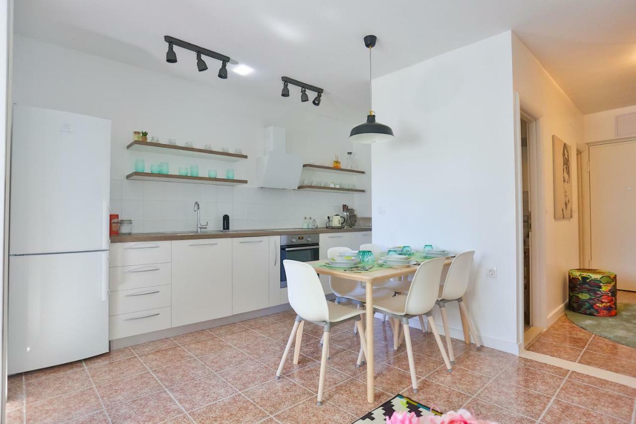 Viktorija Apartment *