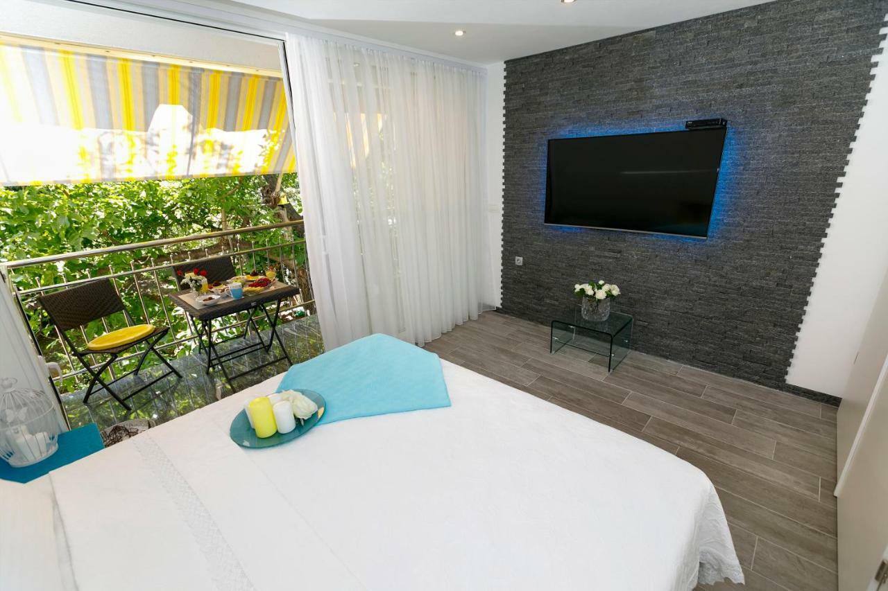 Rose Apartment