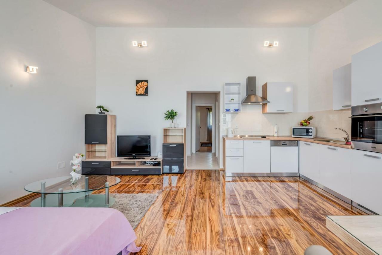 Apartment Ana