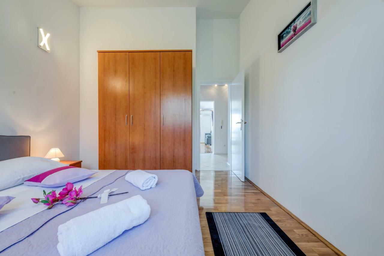 Apartment Ana *