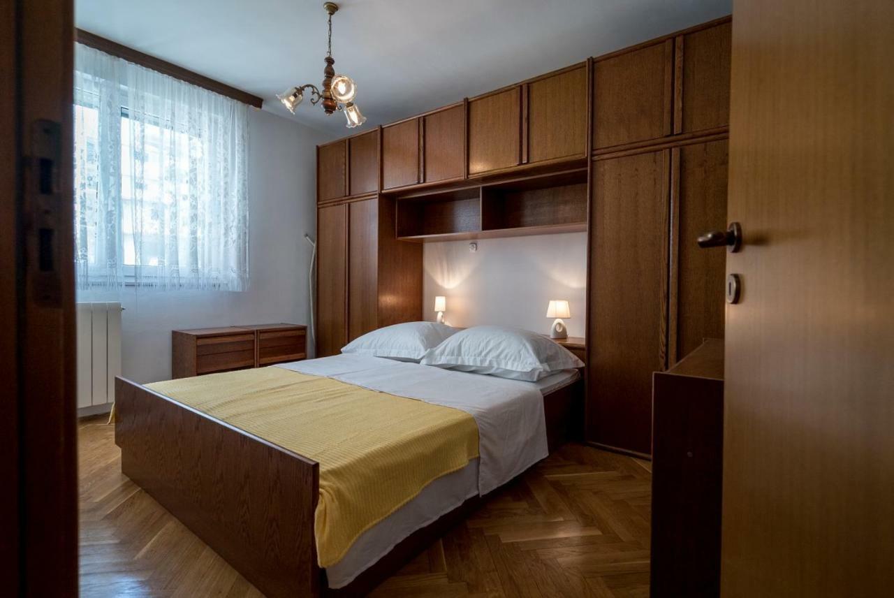 Split2 Apartment *