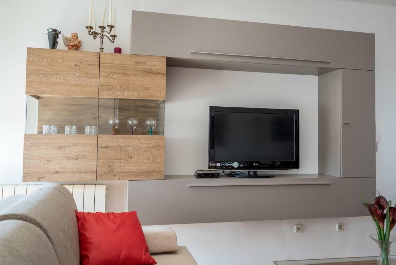 Split2 Apartment *