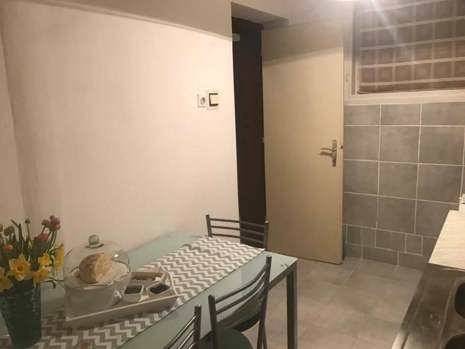 G Apartment *