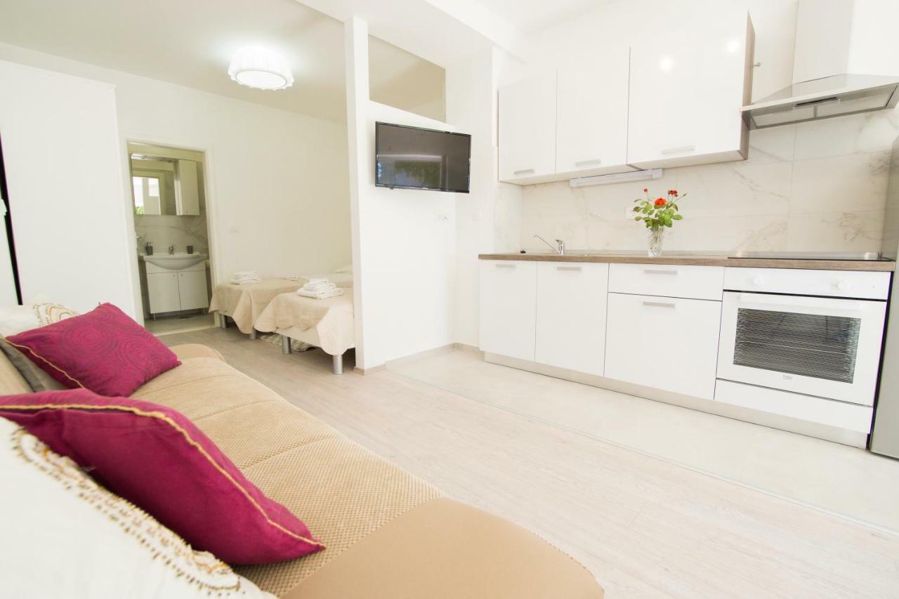Apartment Neyra 2 *