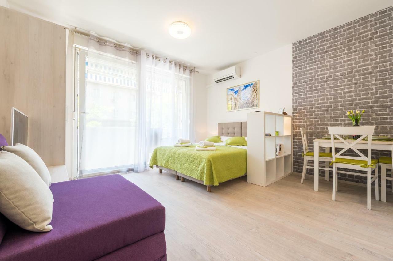 Ink Apartment