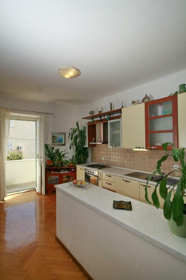 Spacious In The Center Apartment