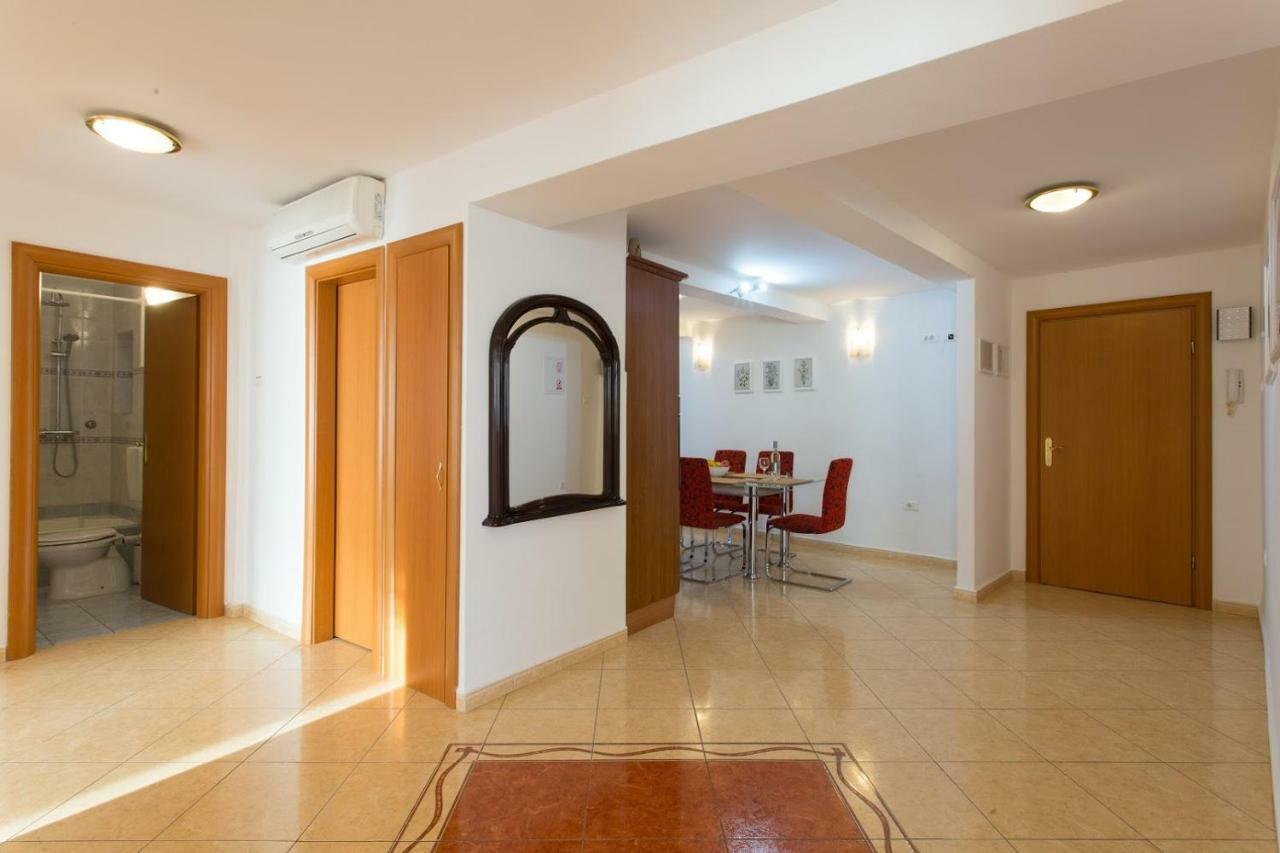 Spacious In City Center Appartement *