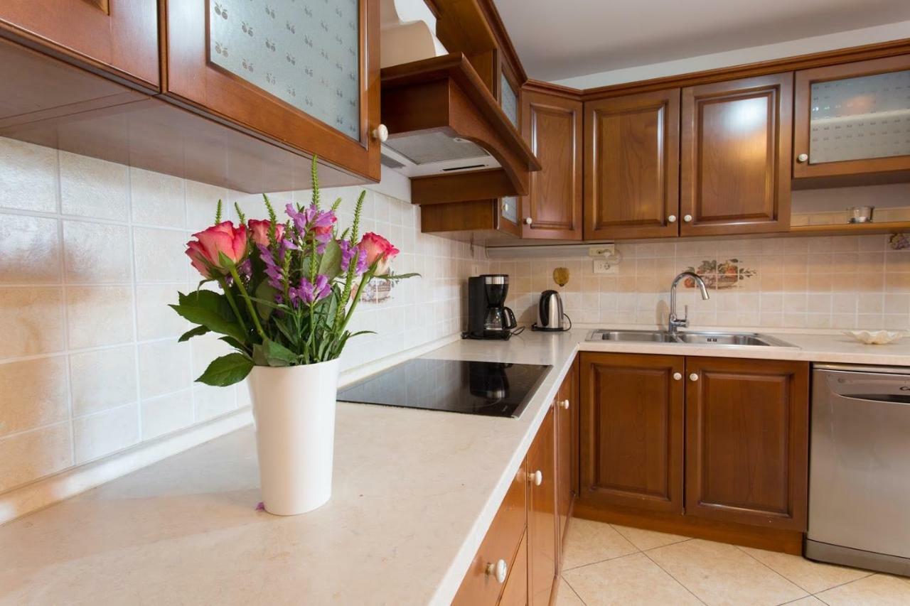 Spacious In City Center Appartement *