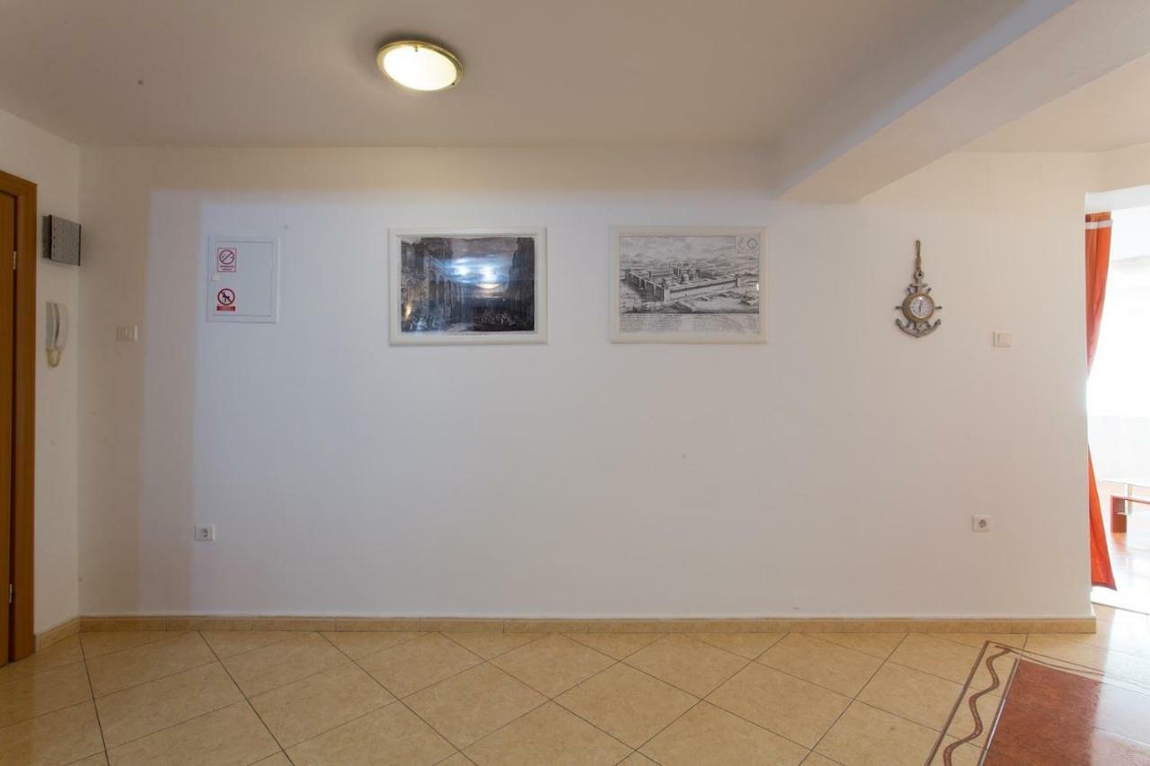 Spacious In City Center Split