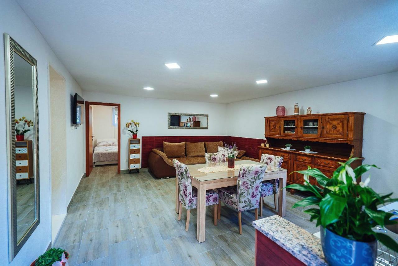 Apartment Apartman Kristina Split