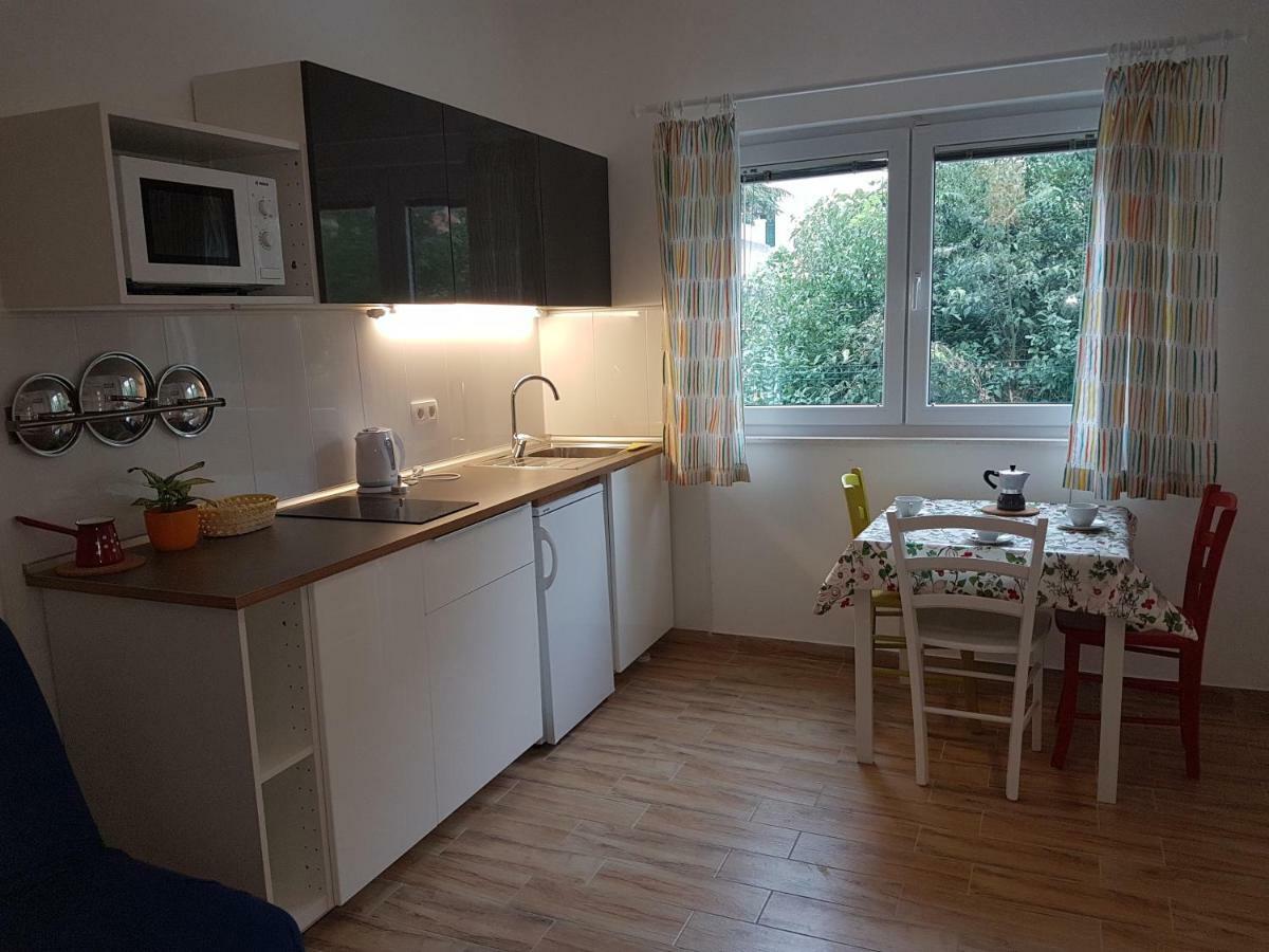 Topic Hill Apartment *