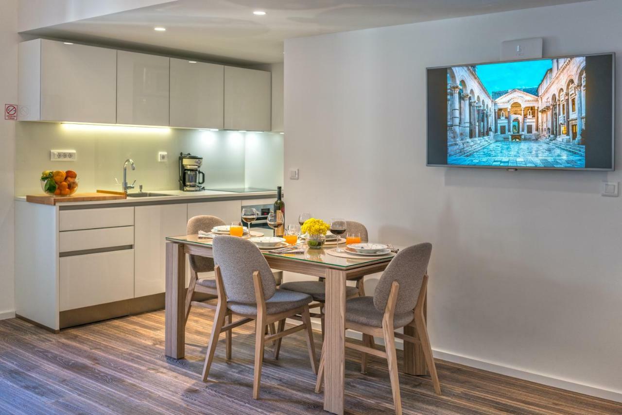 Feel Like An Emperor Apartman Split