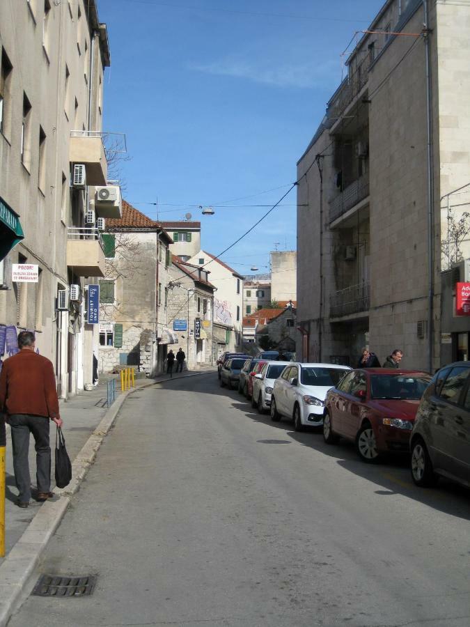 Studio A Priori * Split