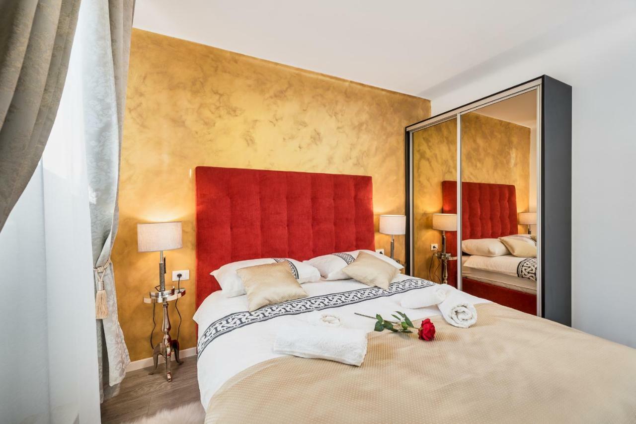 And Viktoria Guest house