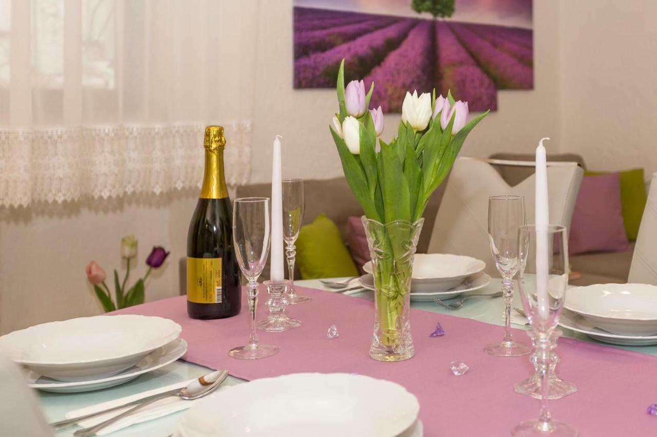 Priska1700 Apartment Split