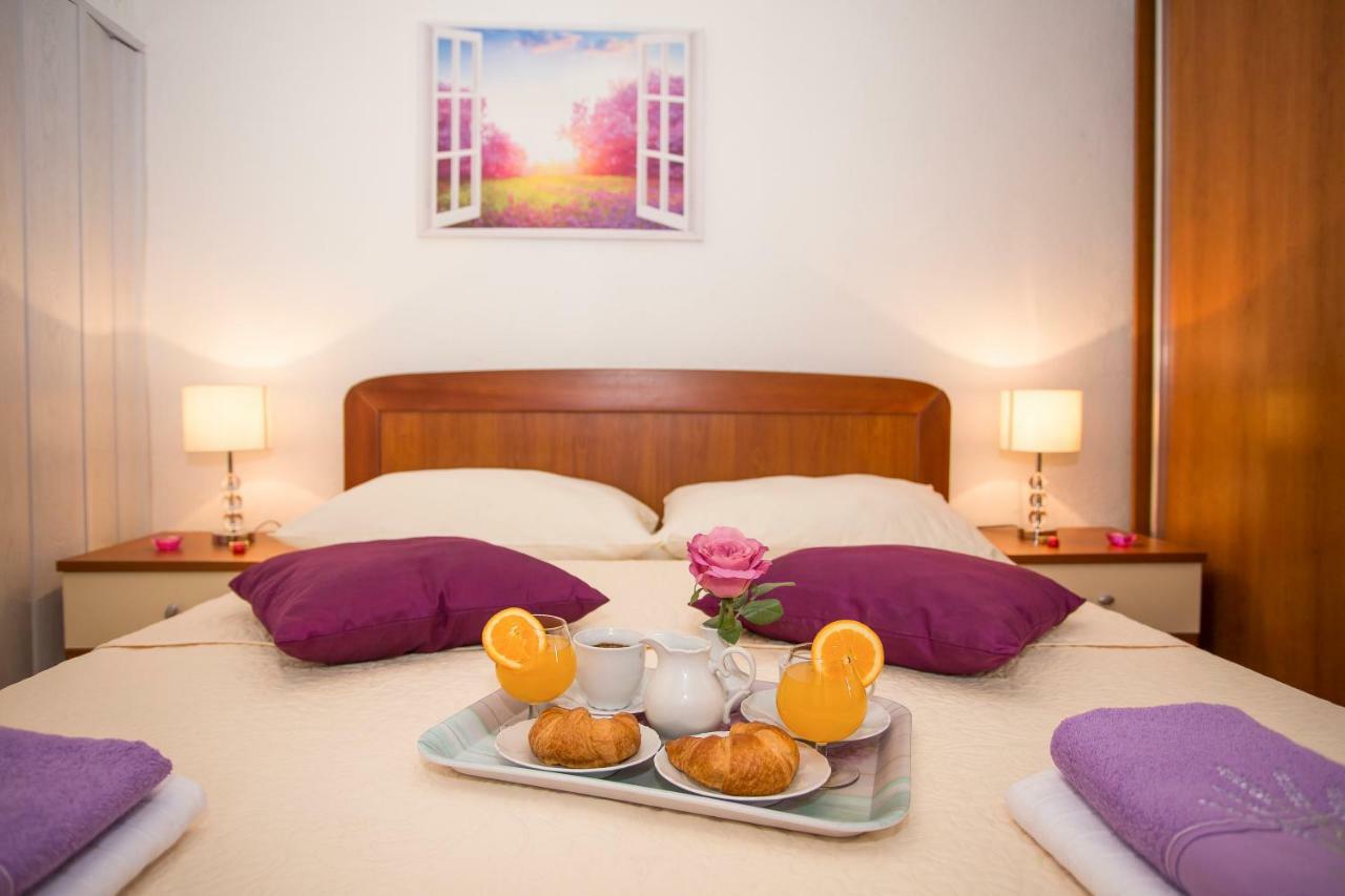 Priska1700 Apartment Split