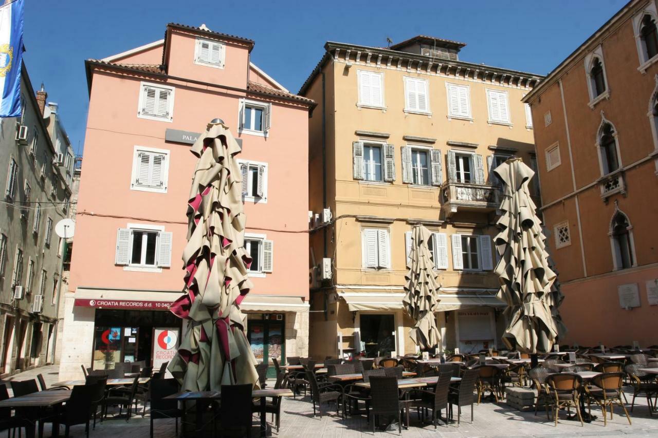 Sara Cosmo Apartment