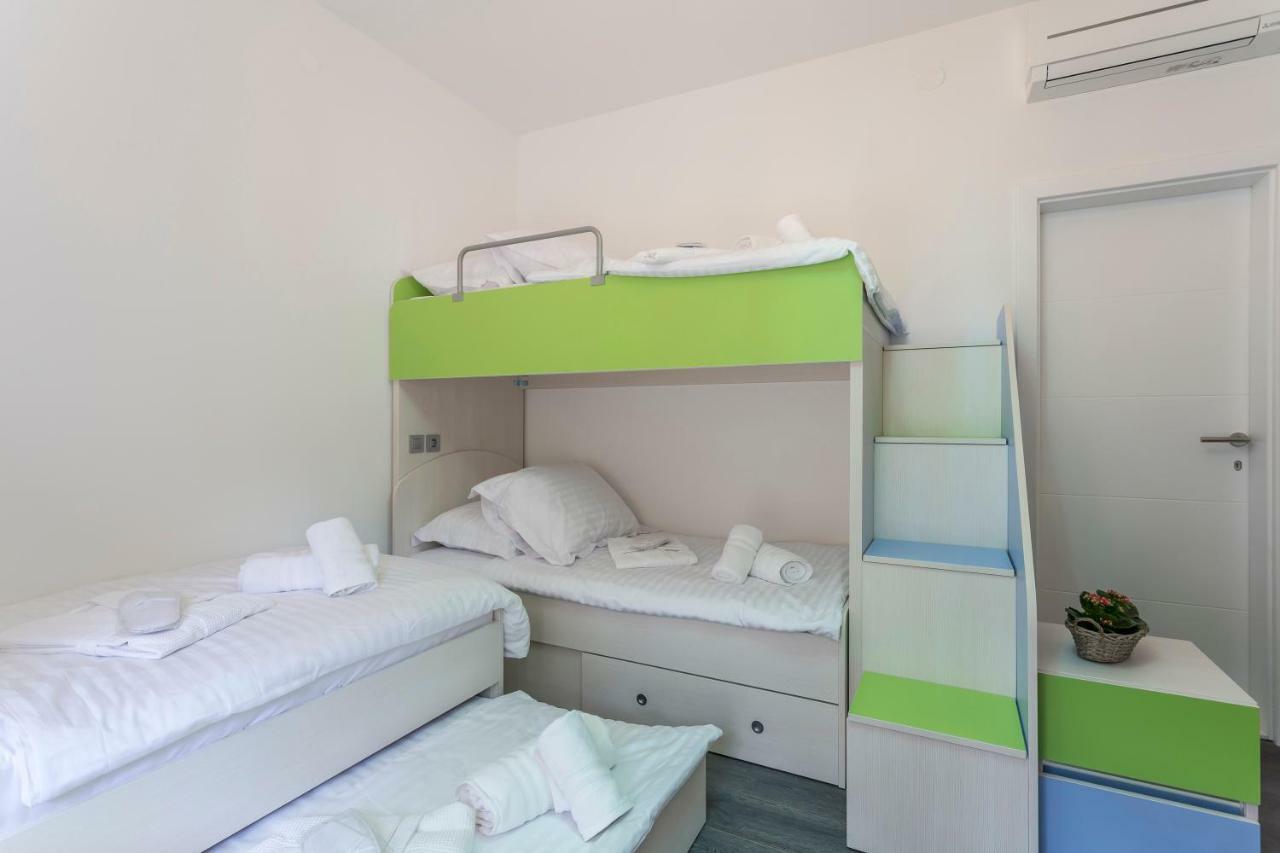 Bila Vila - Where Life Meets Luxury & Nature Split