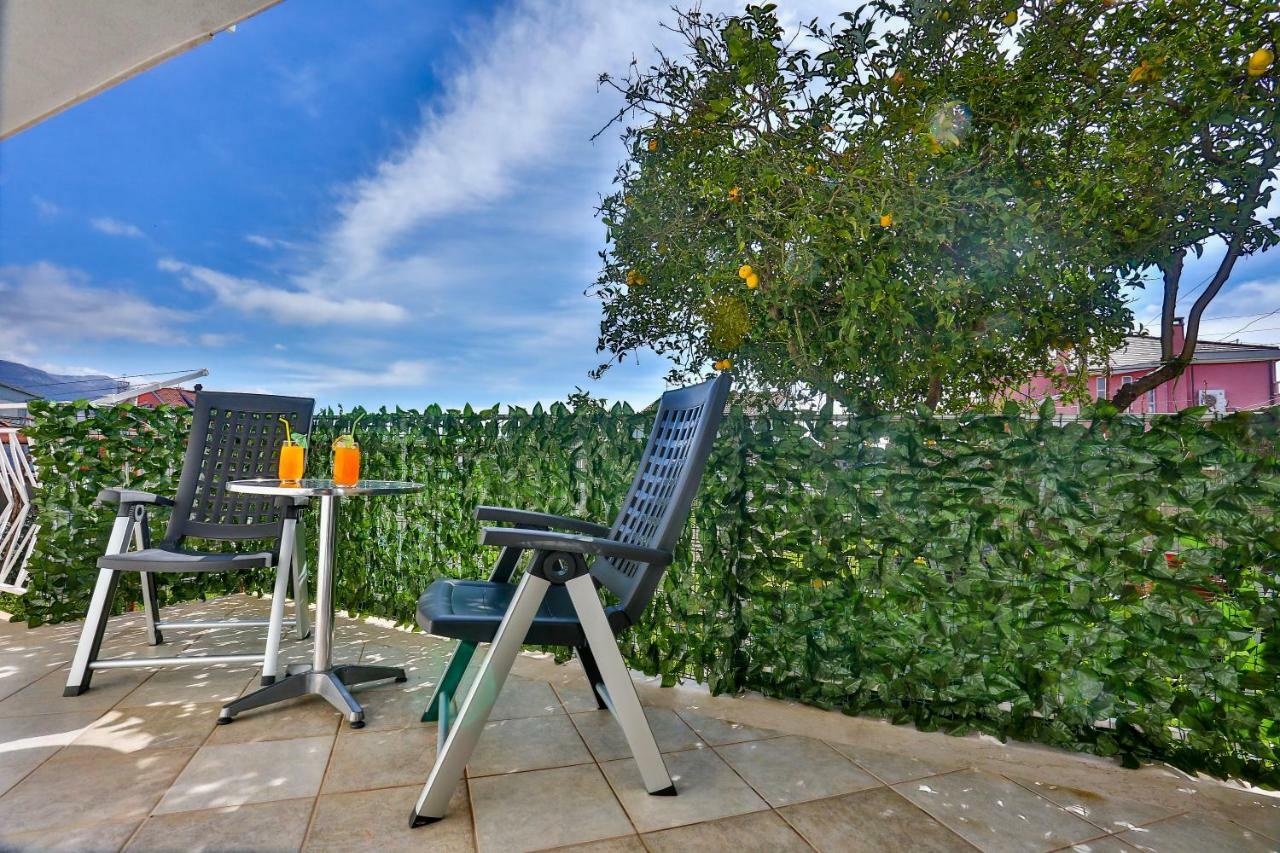 Luxury M&n In - Free Parking Apartment Split