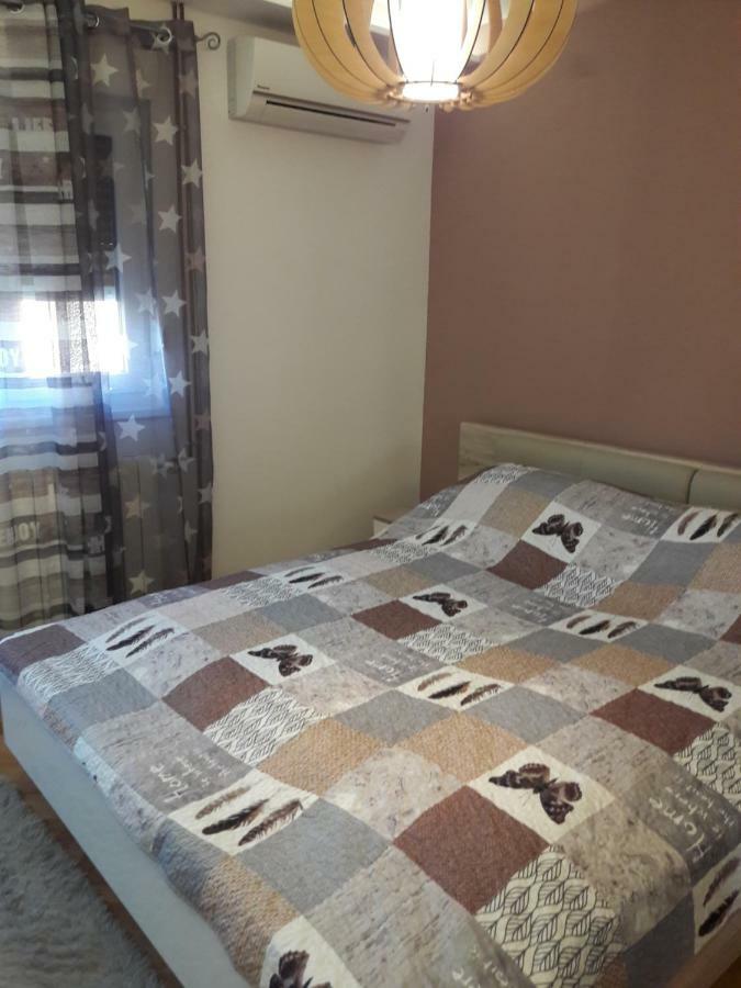 New Dany With Parking For Two Apartamento Split