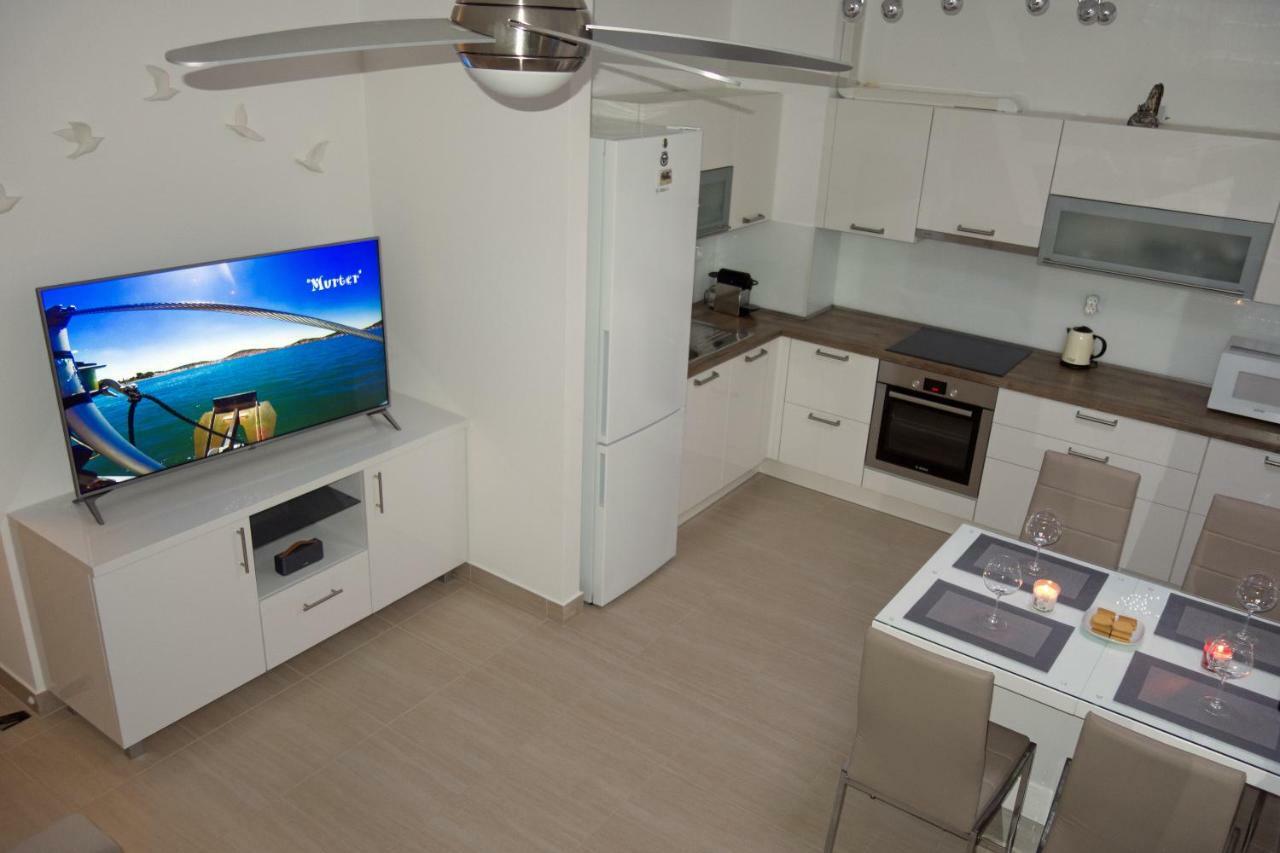 Apartment As's *