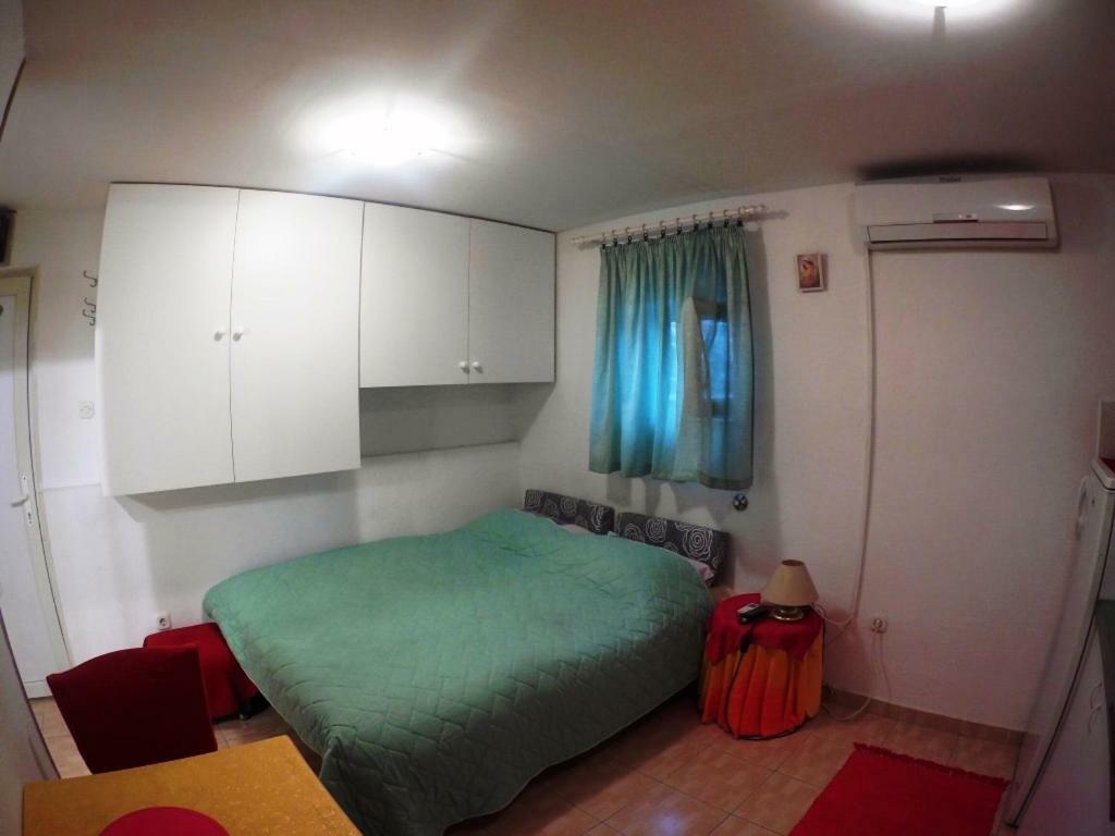 Mini Studio * Split