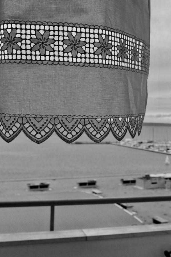 On The Coast-jere Apartment Split